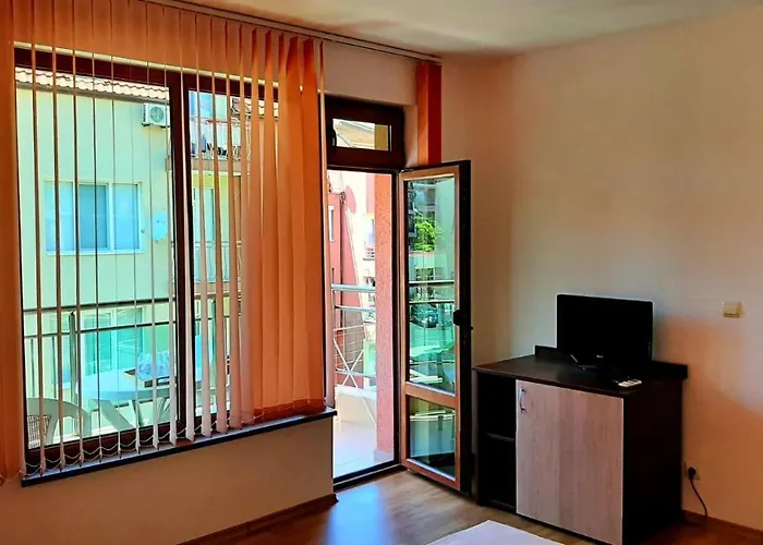 Adri 2* Νεσέμπαρ