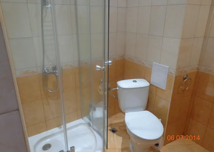 Adri Πανσιόν 2*